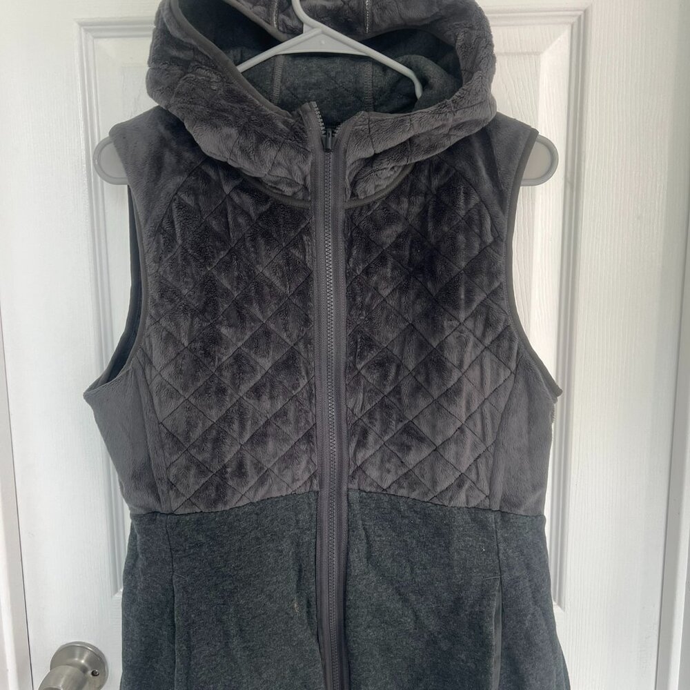 The Norht Face vest reversible grey women size L.
